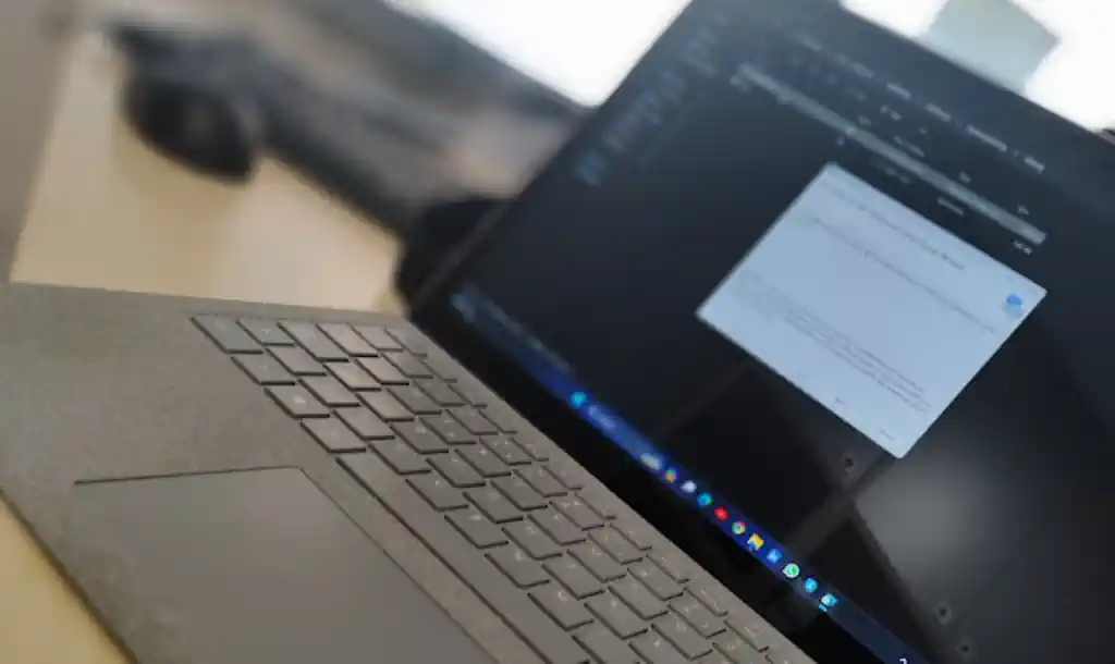 Recenzija Microsoft Surface Laptopa 2