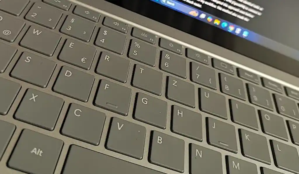 Recenzija Microsoft Surface Laptopa 7